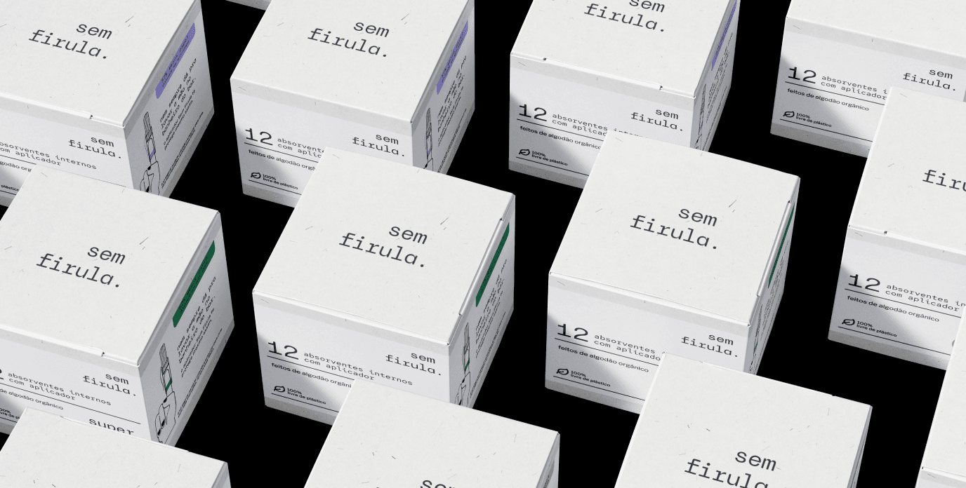 Render das caixas da Sem Firula enfileiradas sobre fundo preto